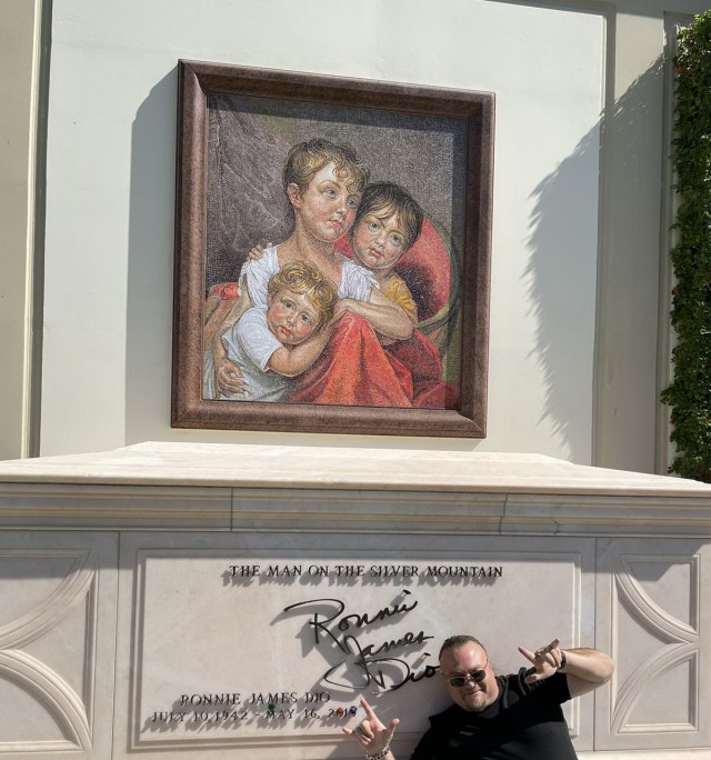 Музыка и музыканты: Альбом DIO «The Last in Line»