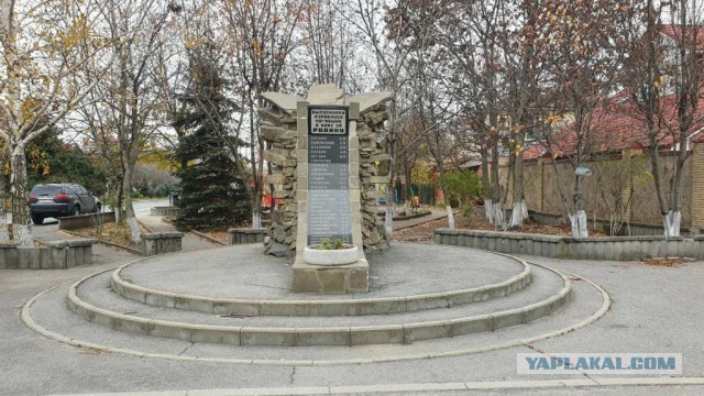 Находки в заброшенном лётном училище, в котором даже самолёт оказался никому не нужен