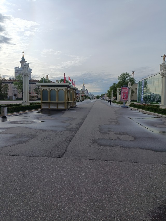 Утро сегодня на ВДНХ. С Праздником!!!