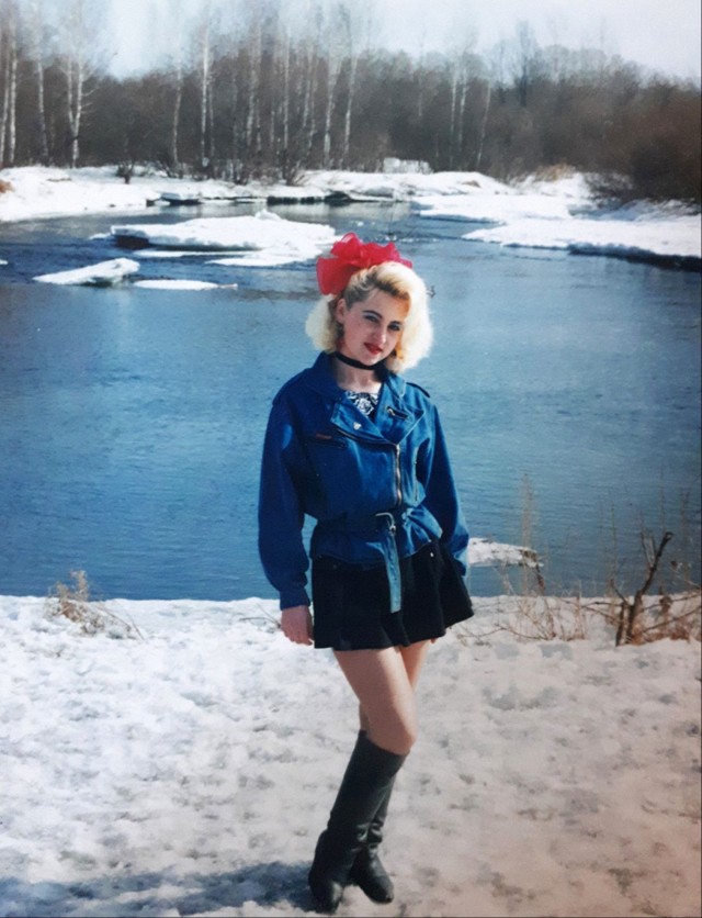 Девчата из 90-х и 00-х