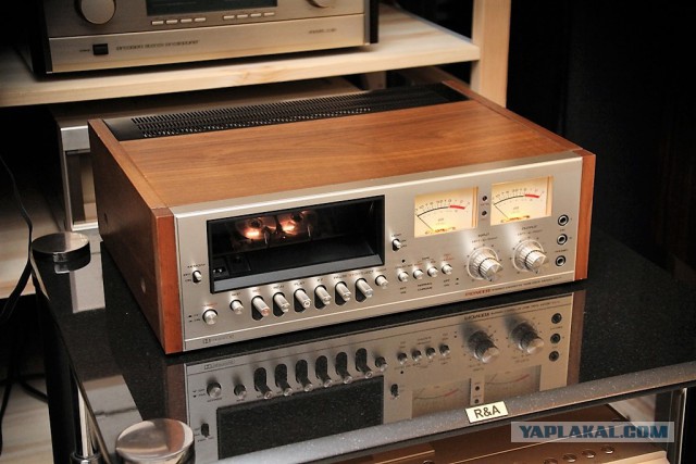 Old player. Винтажная аудиотехника в санкт-петербурге. Иконка hdd. Уличный музыкант гитарист владимир. Музыканты в баре.