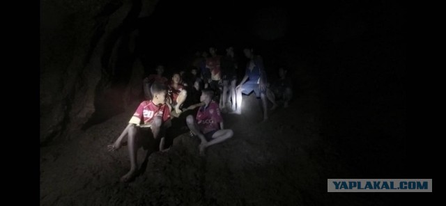12 детей пропали в пещере Таиланда