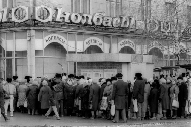 Наталья Варлей: "лгут те, кто говорит о бедной и серой жизни в СССР"