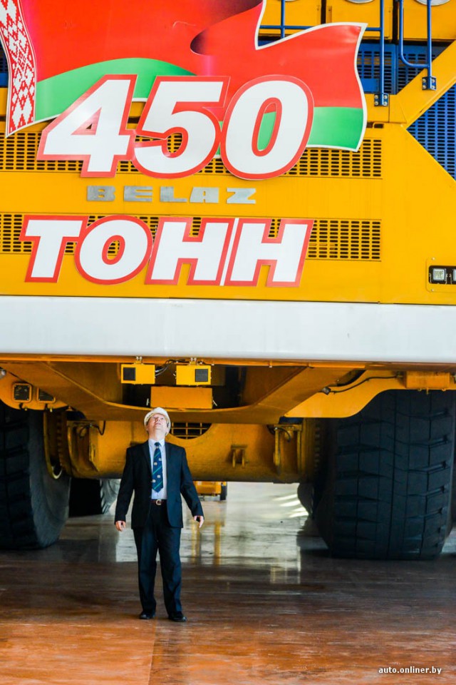 Новый рекорд: самосвал "БелАЗ" утащил 500 тонн
