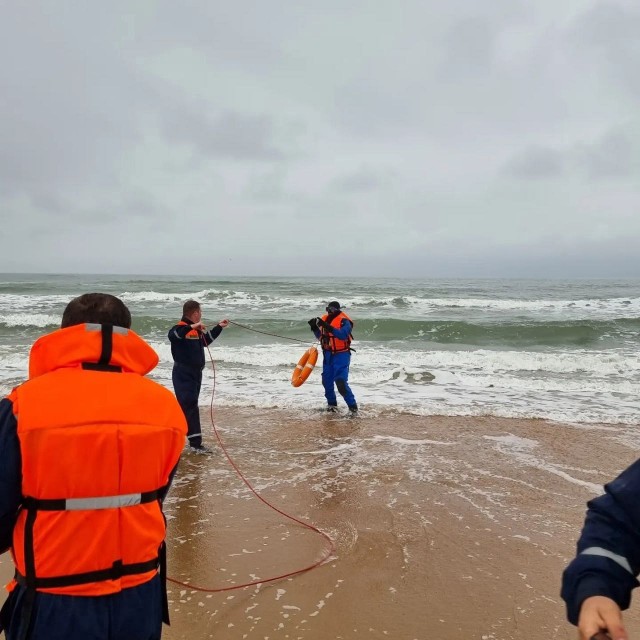 Решили искупаться...