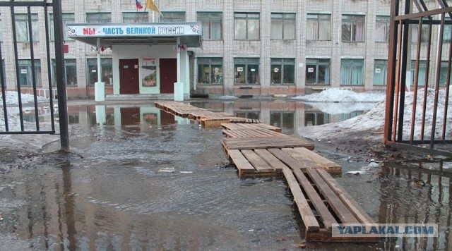 Экстремальное десантирование из застрявшего автобуса