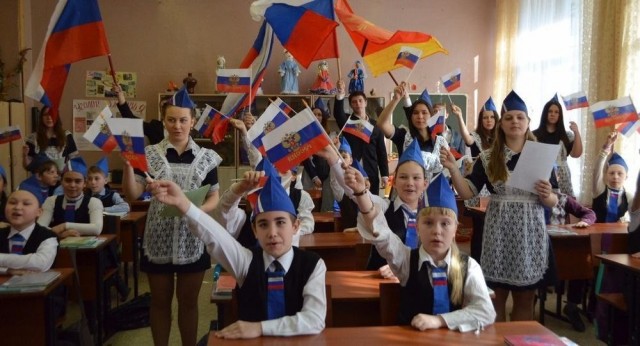 Минпросвещения РФ разработало методички для проведения занятий в школах на тему Украины и патриотизма.