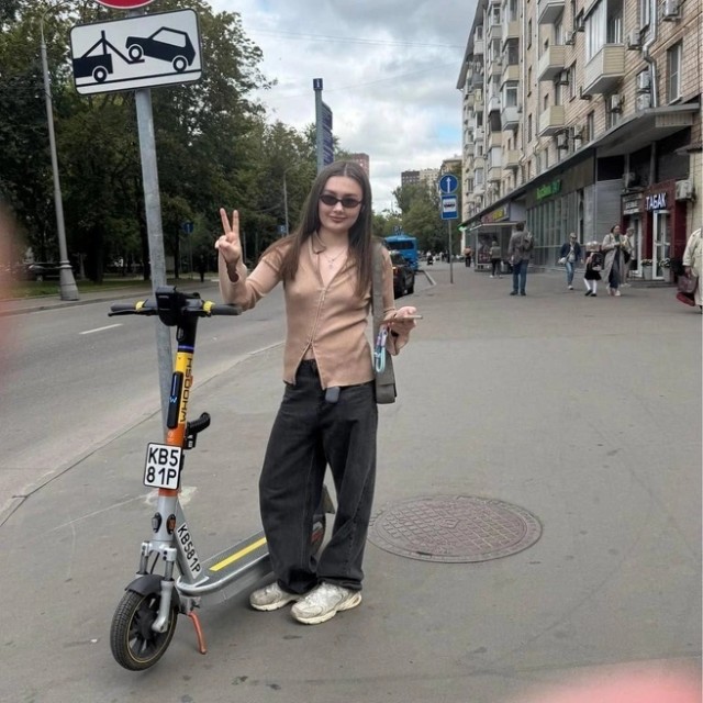 Жительница ХМАО на самокате снесла мать актрисы Екатерины Шпицы