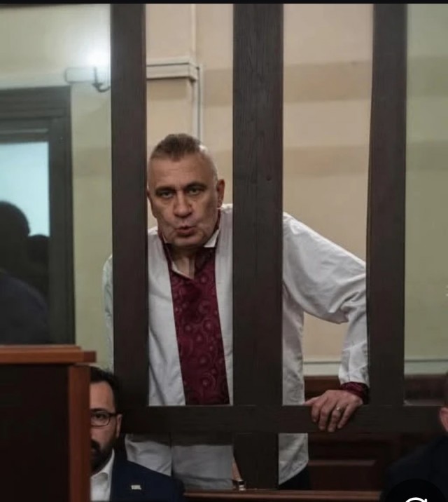 Саакашвили сменил имидж.