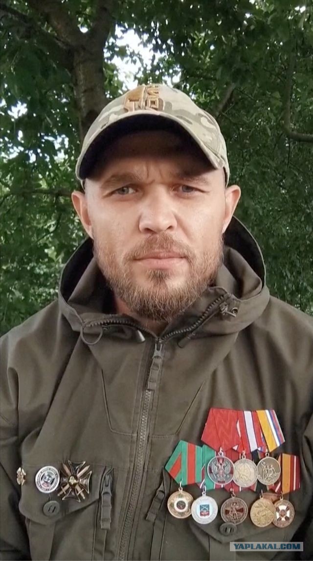 Шёл ЧУДАК ...