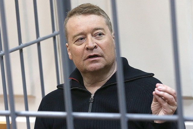 Актёр Дмитрий Лысенков о стране: жизнь в регионах - это проклятье.