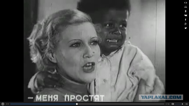 Русская отказалась встать на колени, ее уволили