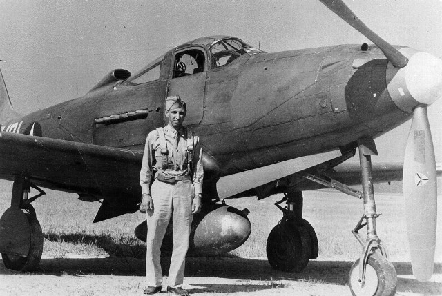 Р-39 Аэрокбра. Американская любимица сталинских соколов. История создания и основные модификации.