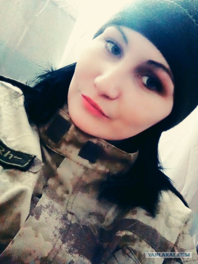 Почему женщины одним "дают" сразу, а других матросят месяцами