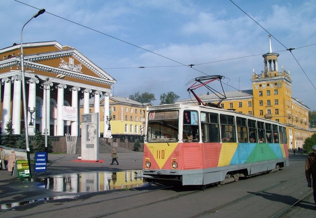 Городской трудяга стальных магистралей