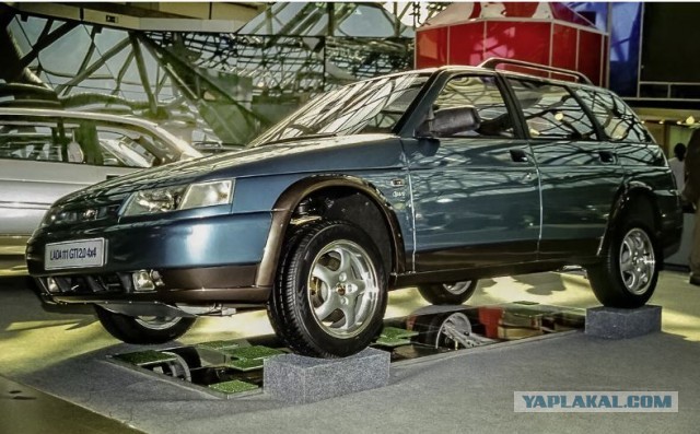 АвтоВАЗ раскрыл сроки появления кроссовера на базе Lada Vesta. Новинка выйдет в начале 2026 года