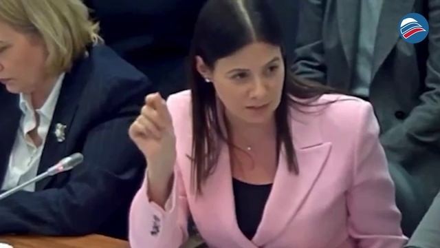 Директор департамента Минпросвещения Наталья Агре сообщила РИА Новости, что покинула должность