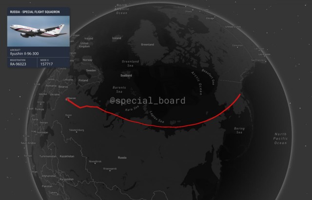 Первая российская делегация прибывает в Анкоридж (штат Аляска) для подготовки к саммиту президентов России и США