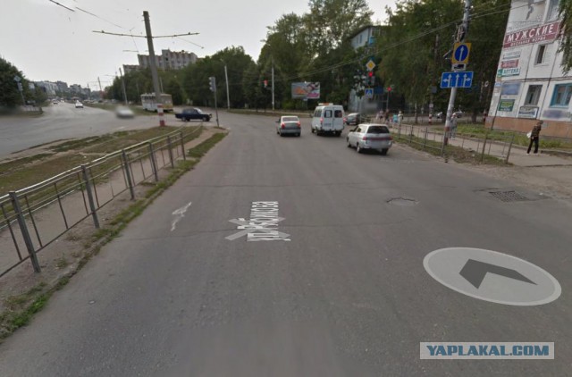 Кто должен уступить дорогу и почему?
