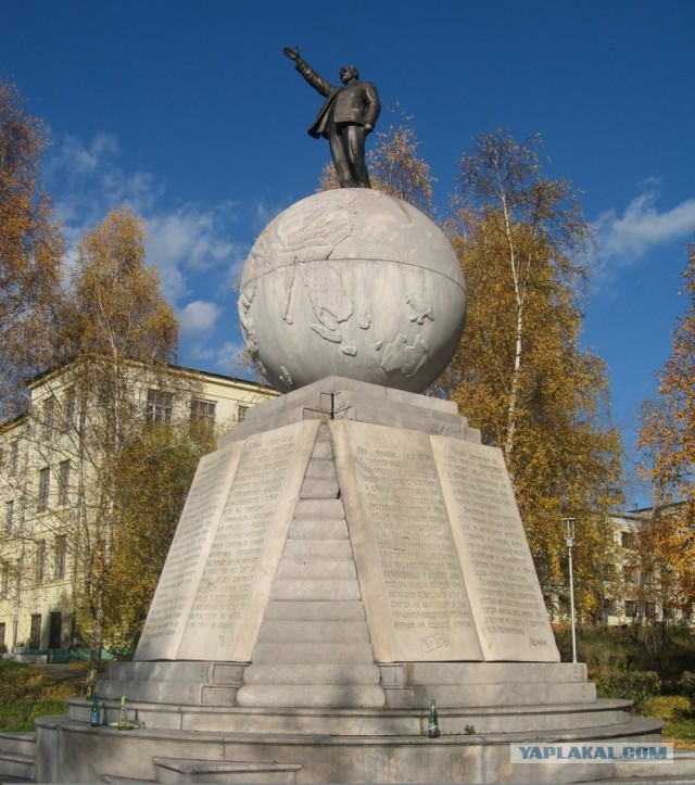 Какие прозвища дают памятникам в России