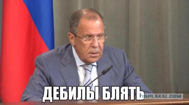 Две лесбухи устроили ДТП на ровном месте.