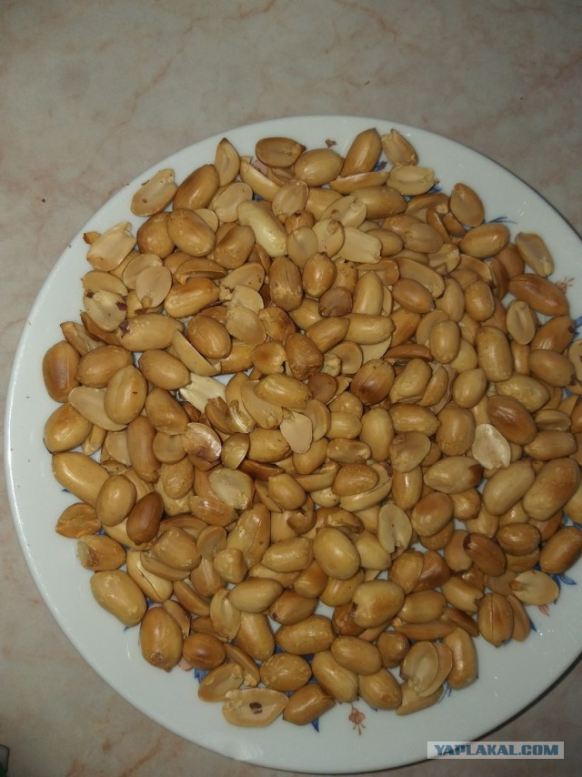 Давайте поговорим о приятном!Салат с брюссельской капустой, арахисом под горчичной заправкой