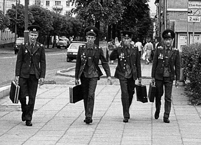 Эволюция дембельских чемоданов