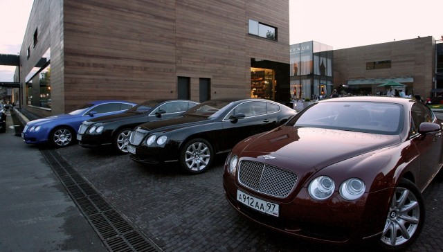 Пенсионный фонд трещит по швам: «дыра» ПФР заставит власти идти на крайние меры