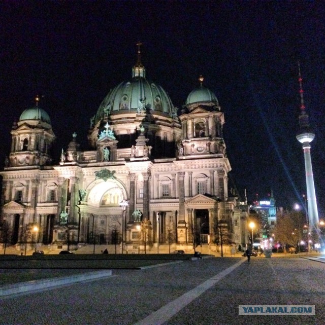 И целого мира мало!