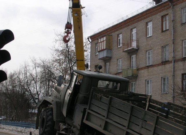 Слегка "наехал"
