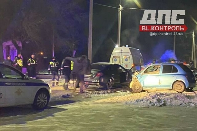 Около часа назад  в Улан-Удэ черный Lexus на огромной скорости сбил насмерть девушку и парня