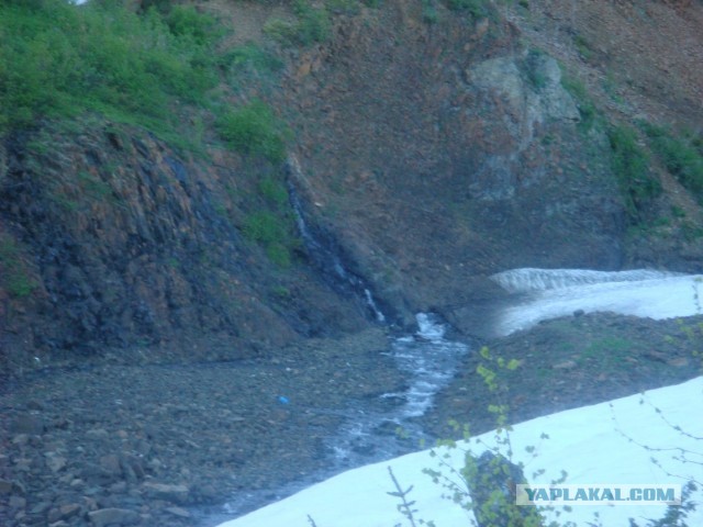 Норильск, район Талнах, водопад Красные камни