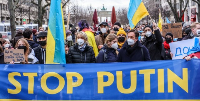Польша начала выдавать Украине мужчин призывного возраста