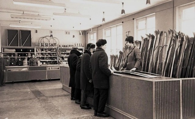 Шопинг по-советски: что продавали в куйбышевских магазинах 70 лет назад