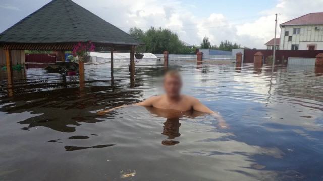 На Благовещенск идет волна?