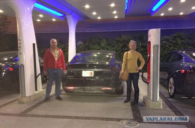 Владельцы Tesla S пересекли Америку бесплатно