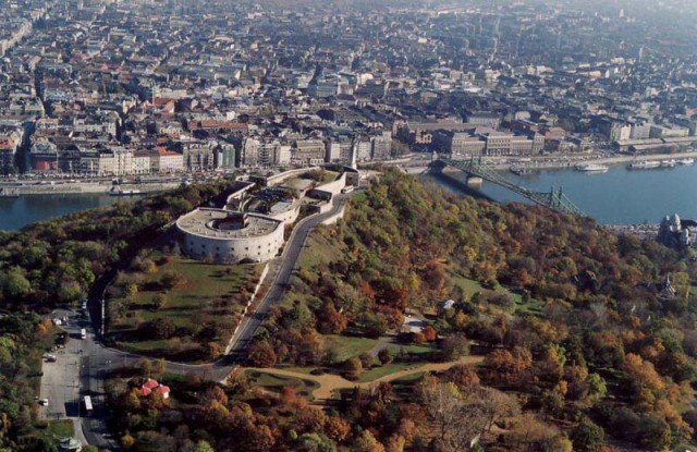 Окно в Европу: кадры из лагеря беженцев. Венгрия