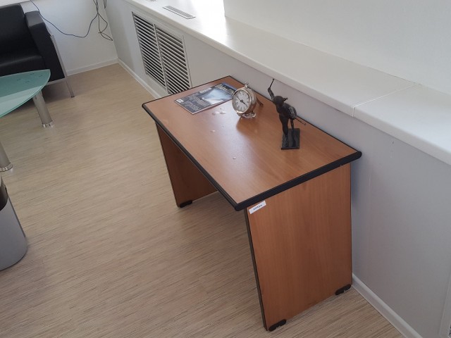 Офисная мебель из кабинета 40 кв.м.