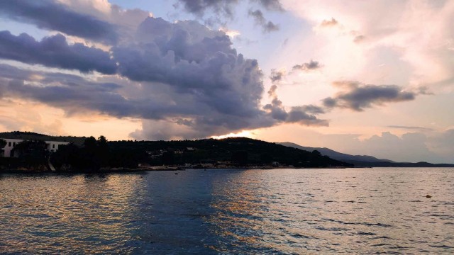 Aлбания в эпоху ХВОРИ всеобщей (2021)