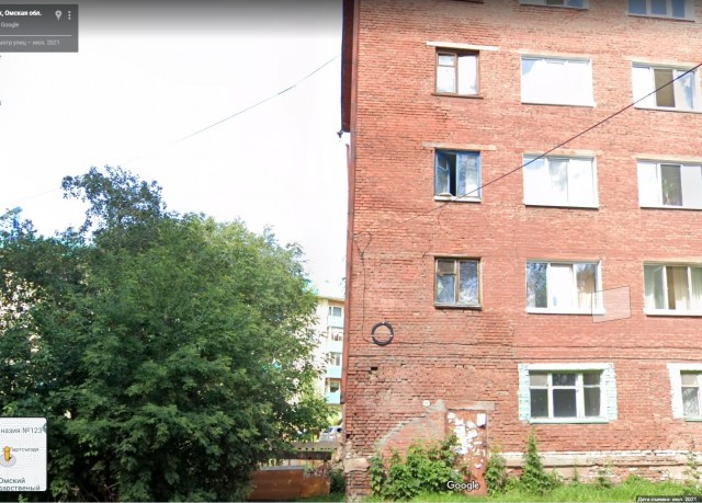 В Омске обрушилась часть пятиэтажного жилого дома