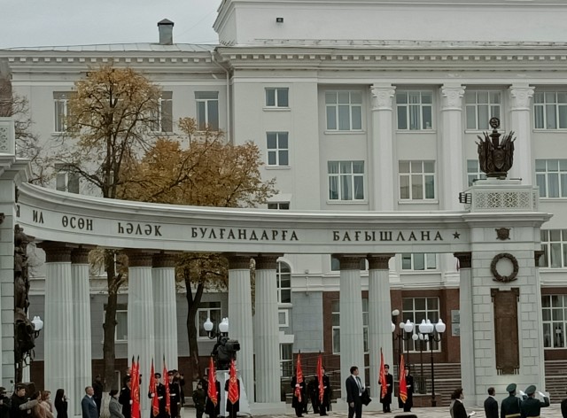 В Уфе открыли памятник Шаймуратову генералу