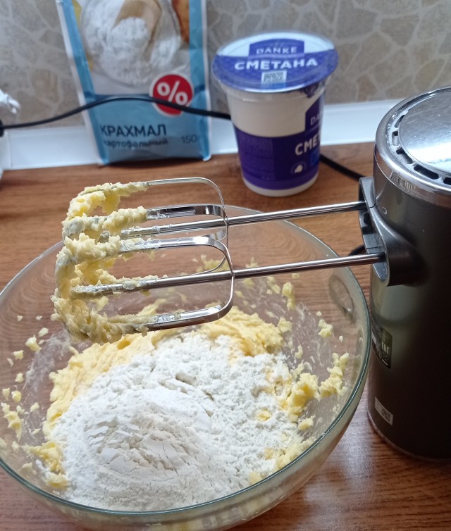 Праздничный сметанник