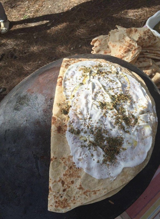 Ну чо ребзя, по шавухе?