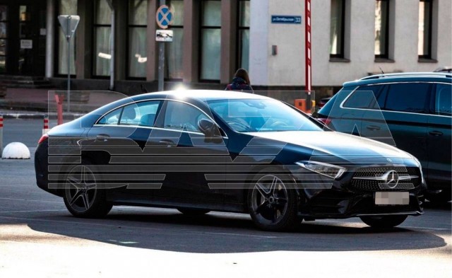 Сын миллиардера Аблитарова продал Mercedes своей девушки и взял на нее кредит