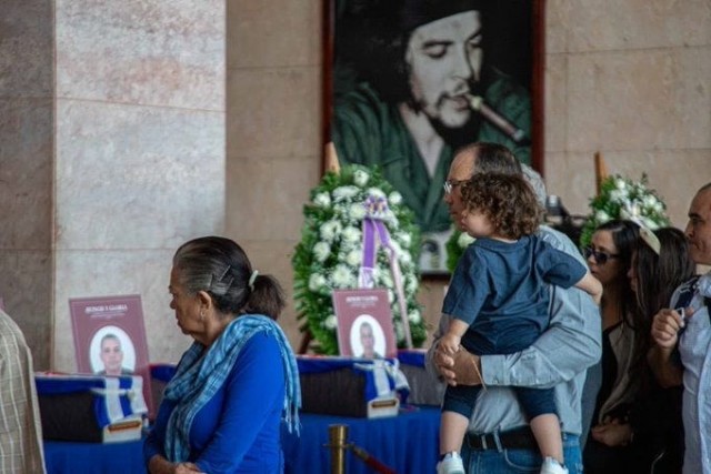 Куба прощается со своими героями, погибшими в Венесуэле