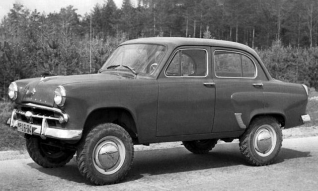 Чемпион по проходимости среди гражданских легковых автомобилей. Его давно не выпускают,но рядом пока никого нет.