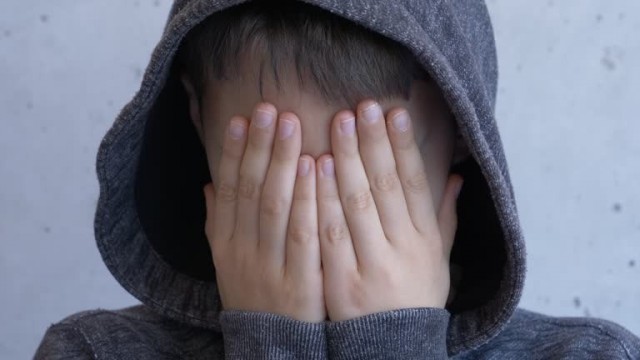 В Москве охранник супермаркета надругался над 11-летним школьником, не оплатившем товар