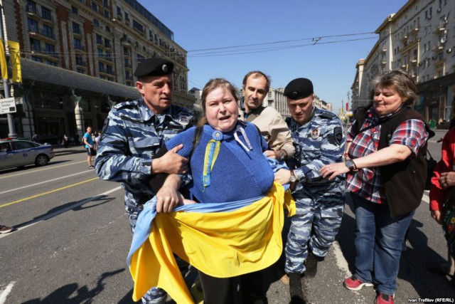 На, Миша, постреляй!