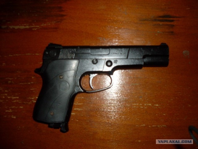 Средства самозащиты - кто что таскает в карманах?