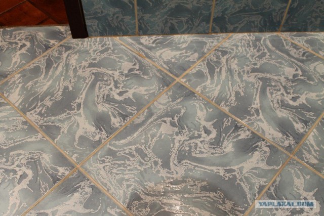 А что вы расматриваете в туалете?